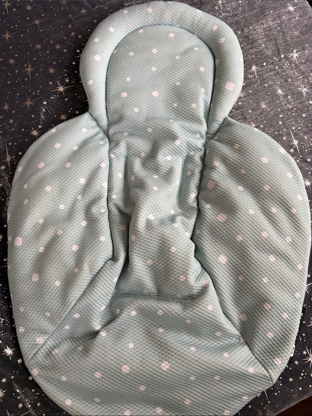 4moms new born Insert - Mint Green Dot Infant Support